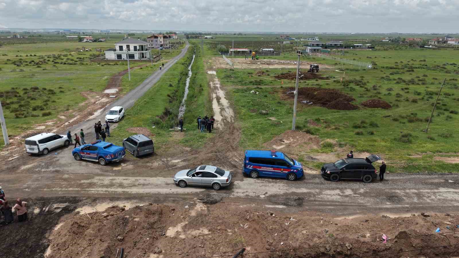 hayvan gubresinin altinda kalan genc agir yaralandi 8 hHsLvk4K