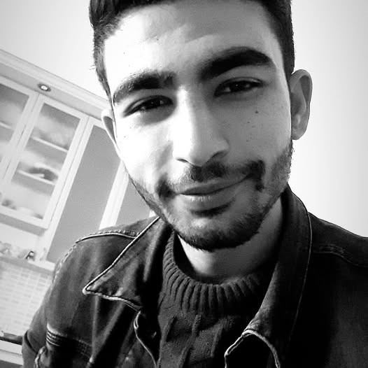 "Hayvanlara büyü yaptı" denilerek vahşice öldürülen adamın karısı tek başına çobanlık yaparak 2 oğlunu okutmaya çalışıyor 12 hayvanlara buyu yapti denilerek vahsice oldurulen adamin karisi tek basina cobanlik yaparak 2 oglunu LGBtpOSA