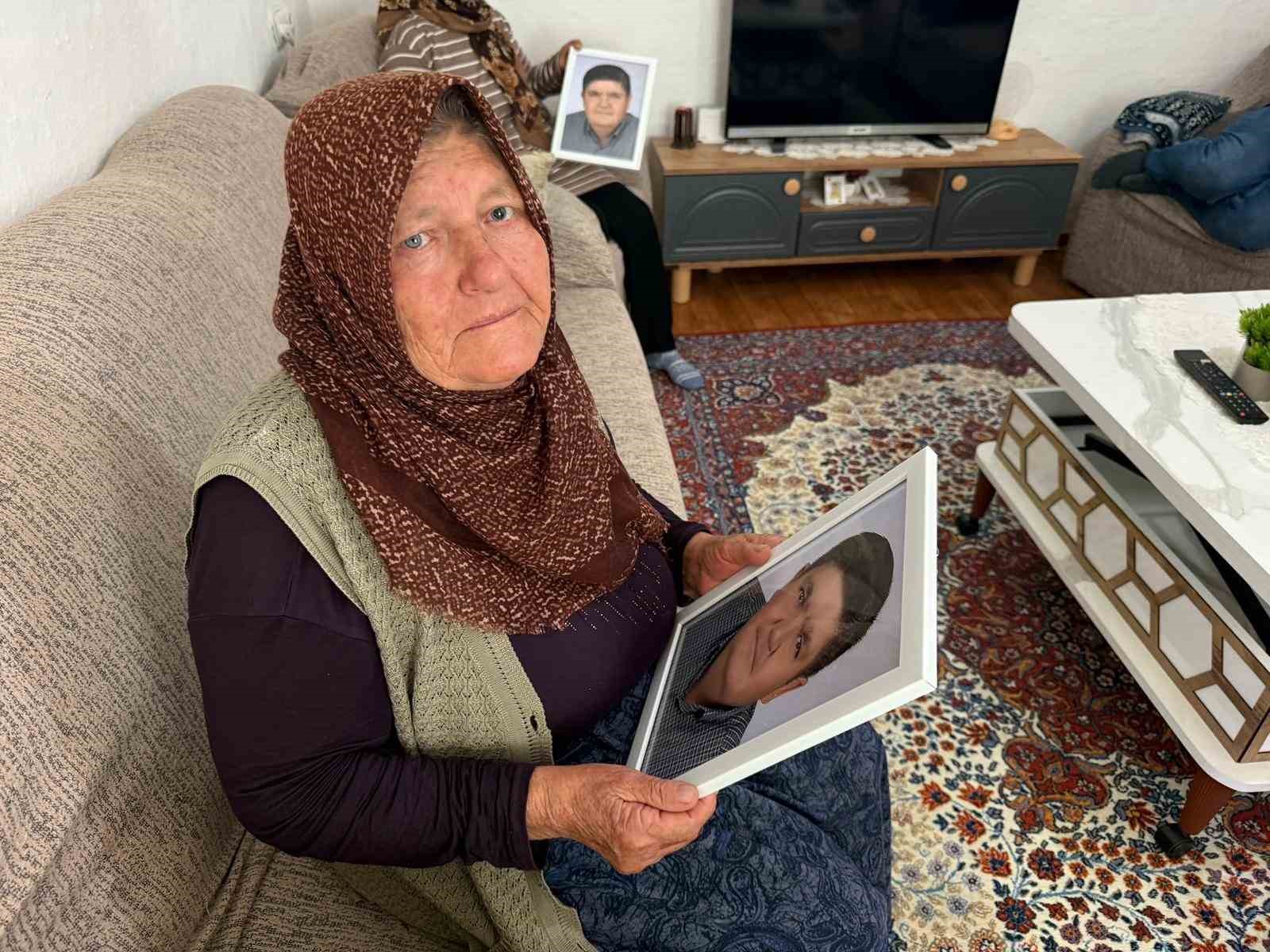 "Hayvanlara büyü yaptı" denilerek vahşice öldürülen adamın karısı tek başına çobanlık yaparak 2 oğlunu okutmaya çalışıyor 9 hayvanlara buyu yapti denilerek vahsice oldurulen adamin karisi tek basina cobanlik yaparak 2 oglunu UDGRbdty