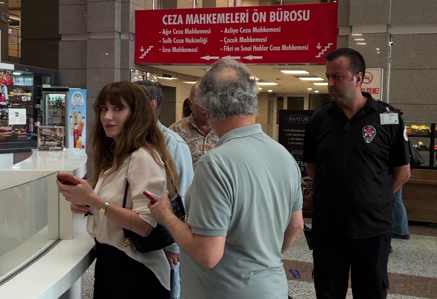 hazal kaya istanbul cumhuriyet bassavciliginca yurutulen ahbaplar suc orgutu sorusturmasi kapsaminda ifade vermek uzere Adu4f6JE