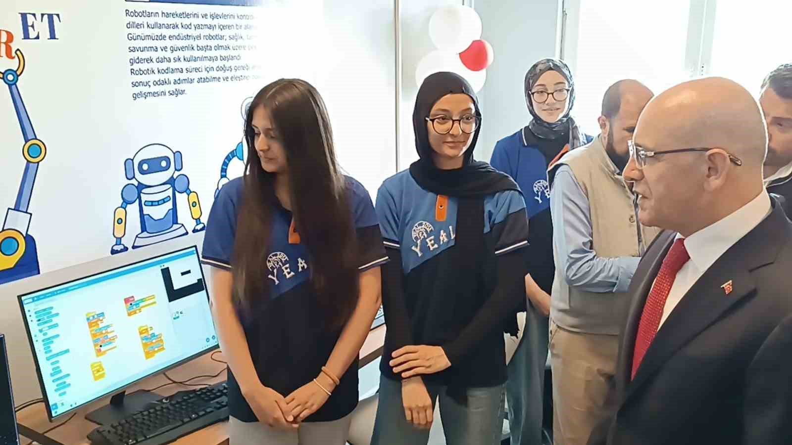 Hazine ve Maliye Bakanı Şimşek, 50 adet yapay zeka atölyesinin açılışını gerçekleştirdi 9 hazine ve maliye bakani simsek 50 adet yapay zeka atolyesinin acilisini gerceklestirdi 5 4vL78Q1k