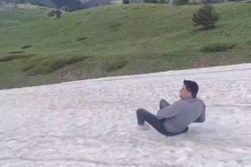Haziranda yağan kar Süphan Dağı’nı beyaza bürüdü 1 thumbnail
