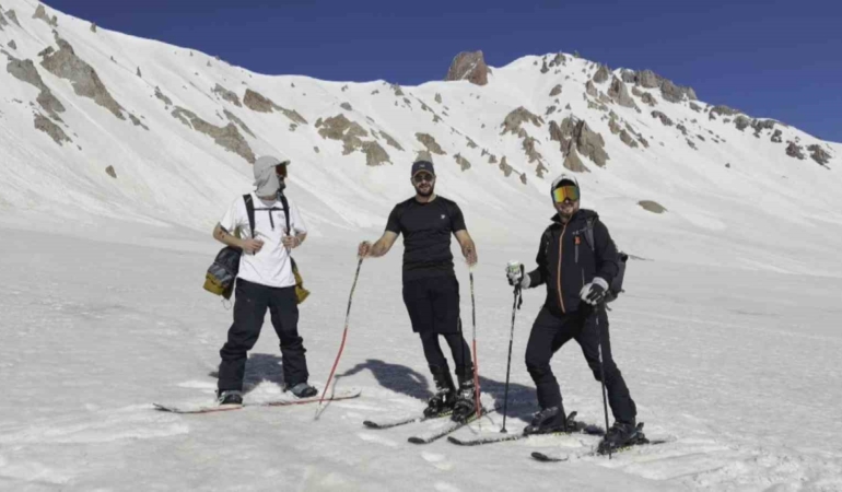 haziran-sonunda-erciyeste-kayak-keyfi-L2pinbYC.jpg