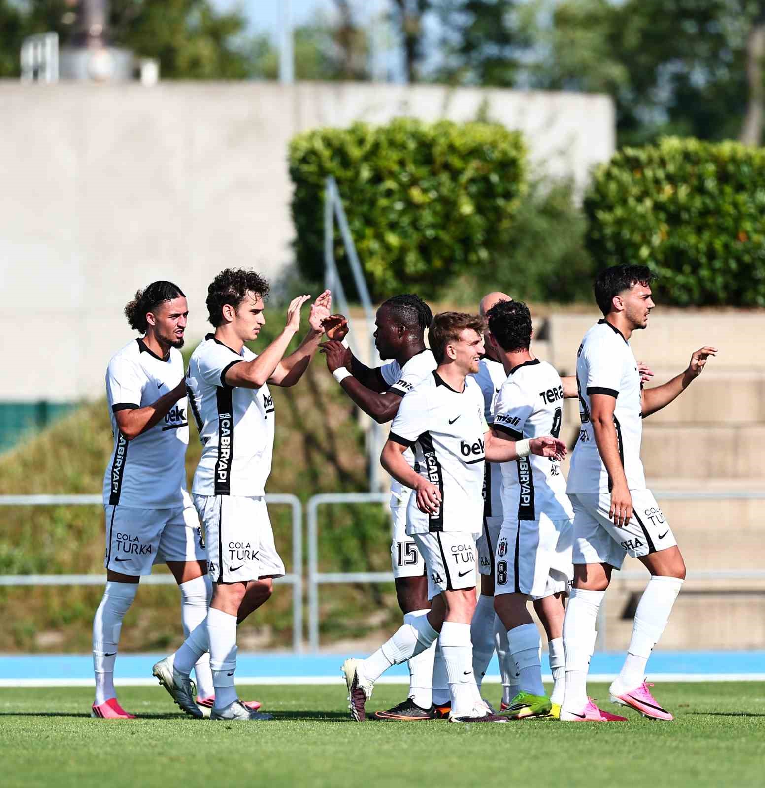 Hazırlık maçı: Beşiktaş: 2 - Gyirmot: 1 11 hazirlik maci besiktas 2 gyirmot 1 7 4LbLiAdd
