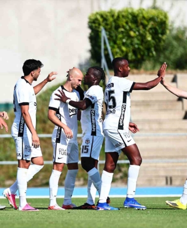 hazirlik-maci-besiktas-2-gyirmot-1-CRbvlLds.jpg