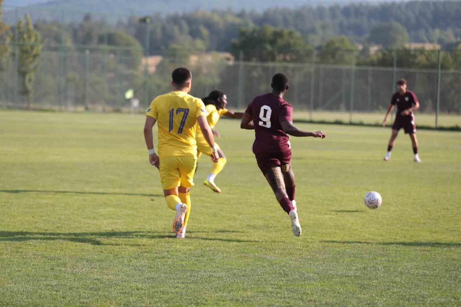 Hazırlık maçı: Eyüpspor 1 - Bandırmaspor 1 6 hazirlik maci eyupspor 1 bandirmaspor 1 2 wL2S4GJp