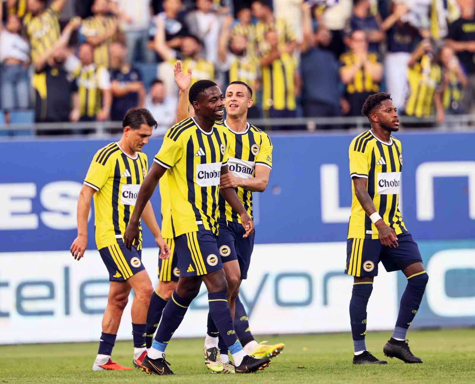 Hazırlık maçı: Fenerbahçe 4 - Pogon Szczecin: 0 7 hazirlik maci fenerbahce 4 pogon szczecin 0 3 CrwNguJD
