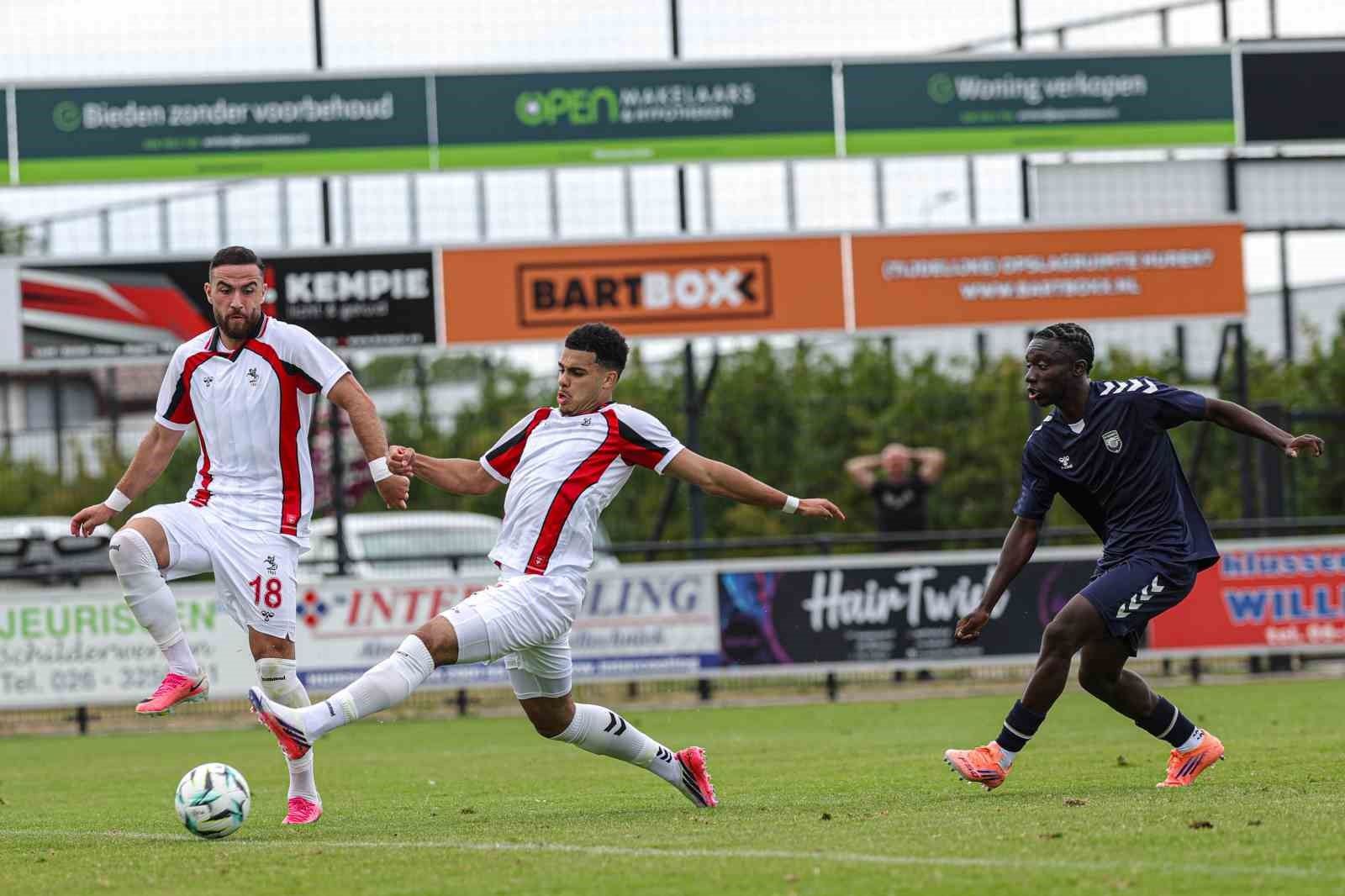 Hazırlık maçı: Samsunspor: 1 - USL Dunkerque: 2 4 hazirlik maci samsunspor 1 usl dunkerque 2 0 XGjRk2l4