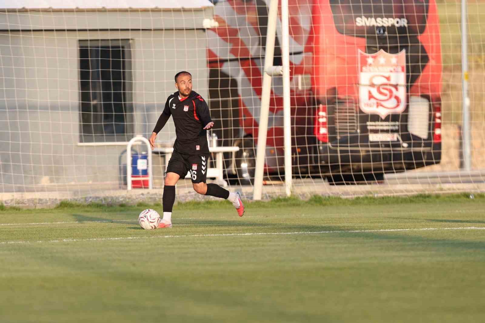 Hazırlık maçı: Sivasspor:0 - Pendikspor: 0 4 hazirlik maci sivasspor0 pendikspor 0 0 E8VQ8HeI