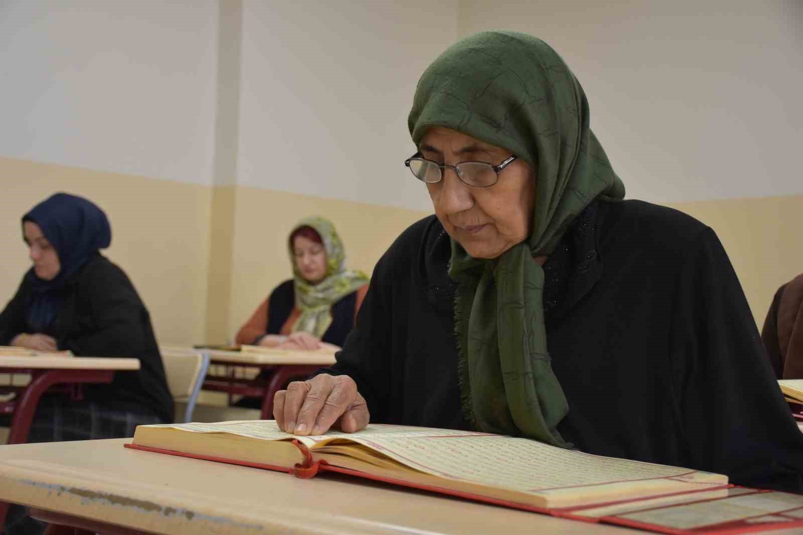 hece hece basladi 70inden sonra kuran i kerimi ogrendi 2 Vlimy32l