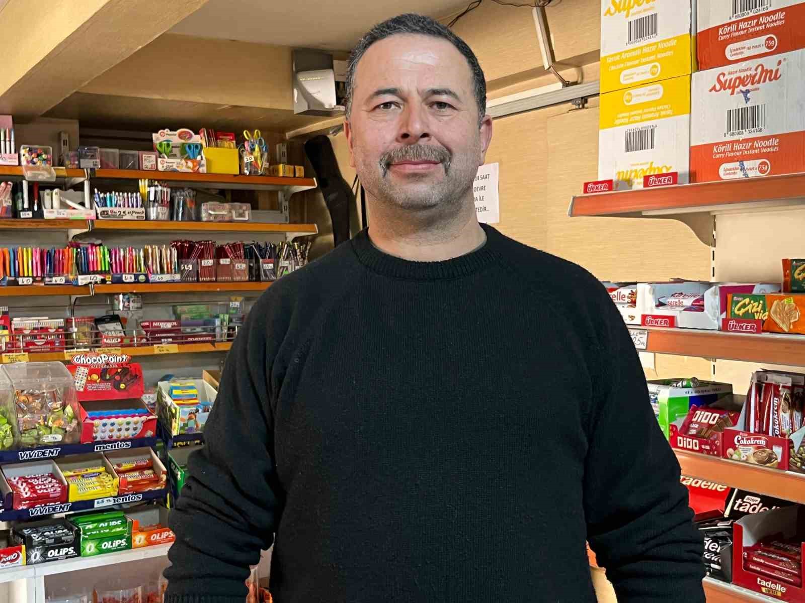 heimlich manevrasiyla ogrenciyi kurtaran market sahibi elimi opmeye geldi dua etti 4 94C2Nkk5