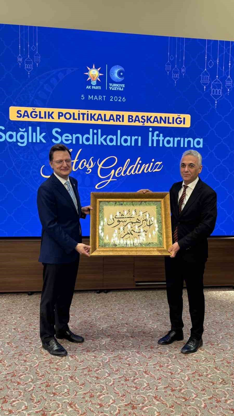 hekimsen prof dr halit yerebakan ile saglik sisteminin gelecegini konustu 3 IyjnUzV1