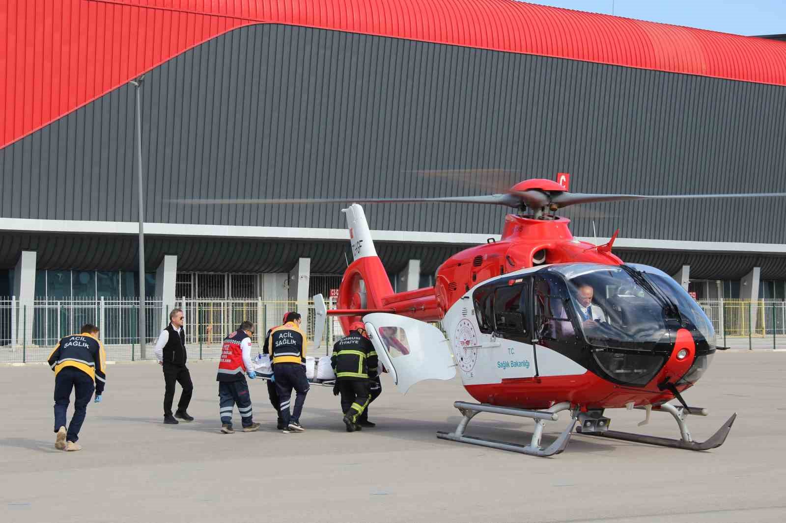 Helikopter ambulans, motosiklet kazasında ağır yaralanan çocuk için havalandı 5 helikopter ambulans motosiklet kazasinda agir yaralanan cocuk icin havalandi 1 mJGMNqnt