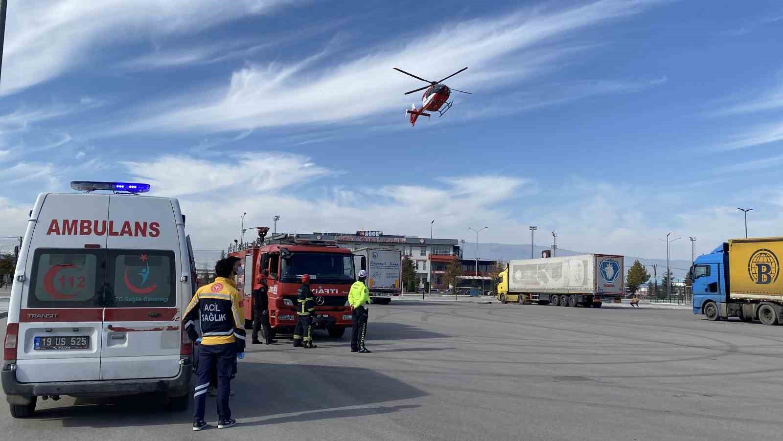 Helikopter ambulans, motosiklet kazasında ağır yaralanan çocuk için havalandı 8 helikopter ambulans motosiklet kazasinda agir yaralanan cocuk icin havalandi 4 hb4tJvXb