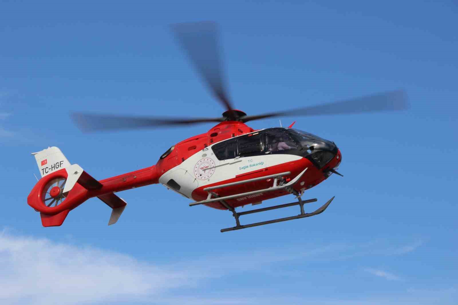 Helikopter ambulans, motosiklet kazasında ağır yaralanan çocuk için havalandı 11 helikopter ambulans motosiklet kazasinda agir yaralanan cocuk icin havalandi 7 h16fLEVb