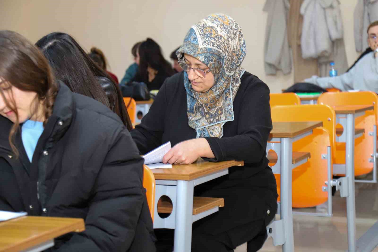 hem anne hem calisan hem ogrenci o gumushane universitesinin sibel ablasi 2 HOZf9rtw
