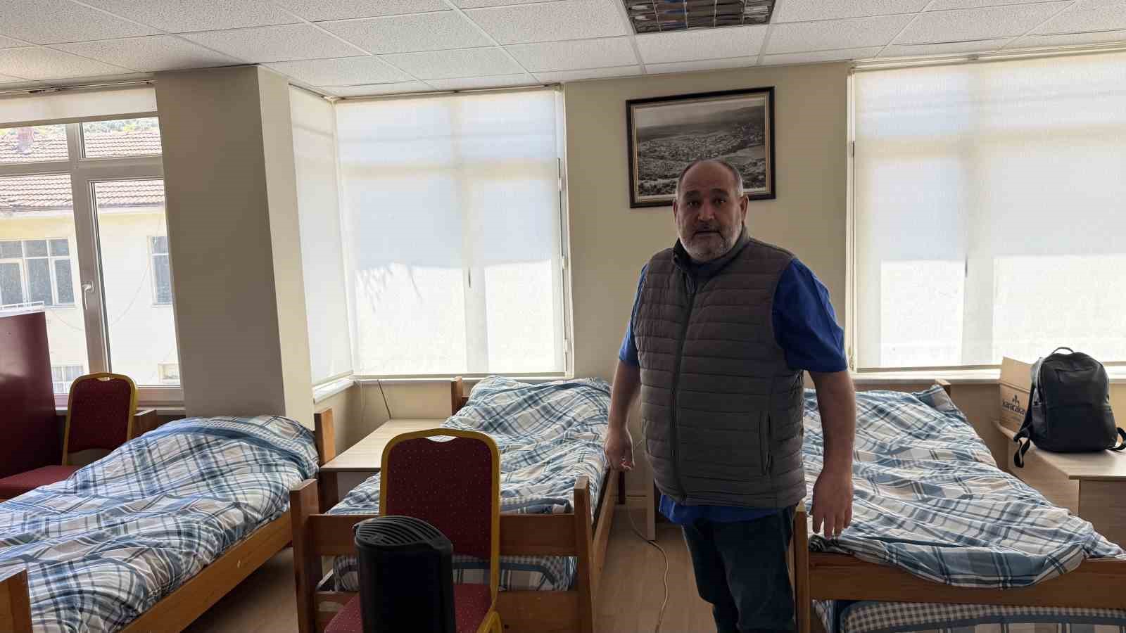 hem baskan hem teknik direktor hem de malzemeci 2 jbyLjZXY