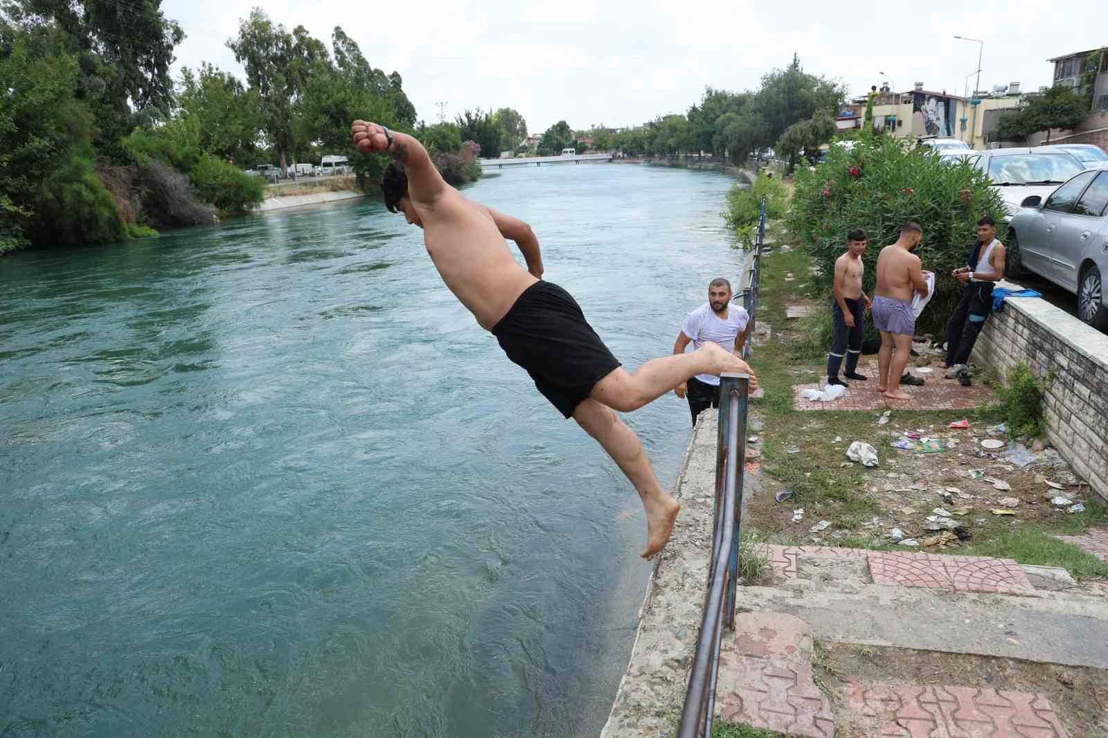 Hem canlarını hiçe sayıyorlar, hem de başkalarına kanalda yüzme öğretiyorlar 4 hem canlarini hice sayiyorlar hem de baskalarina kanalda yuzme ogretiyorlar 0 PnGZlYpw