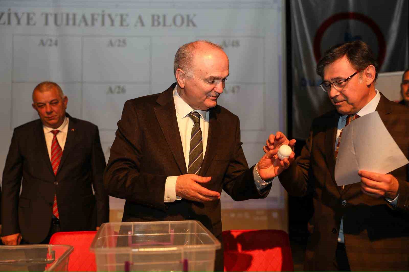 hem pazaryeri hem fuar alani 3 cKTX8O8X