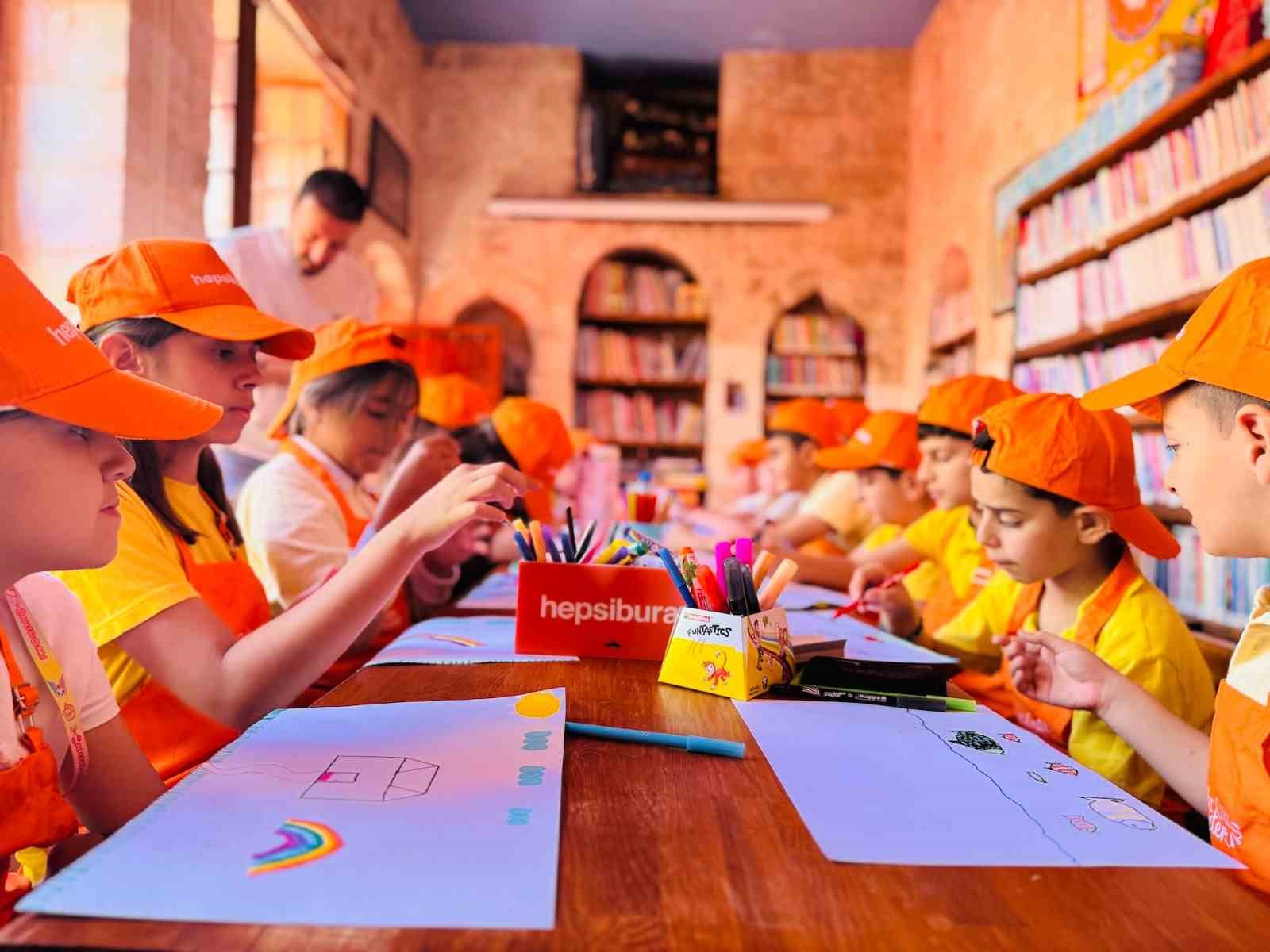 Hepsiburada’nın desteğiyle çocuklar sanatla buluştu 7 hepsiburadanin destegiyle cocuklar sanatla bulustu 3 G6TKRJRm