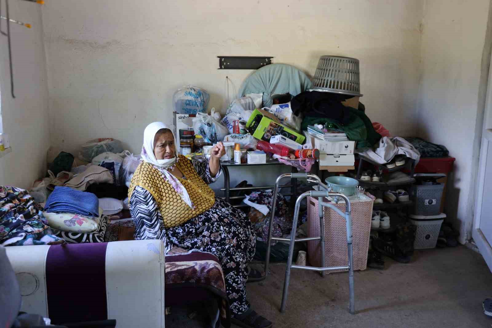 her gecen gun karni buyuyen caresiz kadin 170 kiloya ulasti artik hareket edemiyor 3 BGhR1ANM