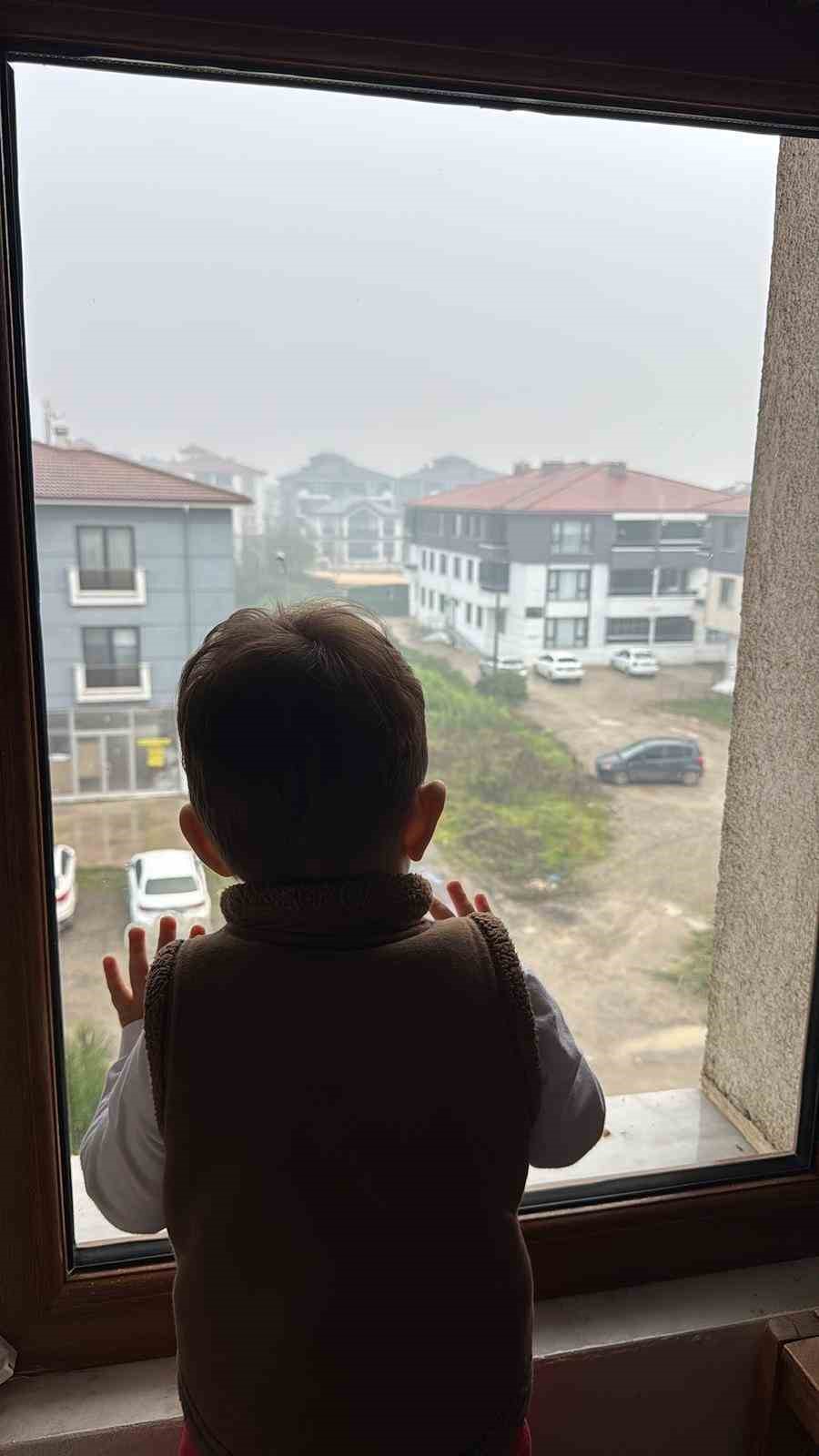 her gun cop kamyonunu bekleyen minik ardaya surpriz 3 brLkhRKF