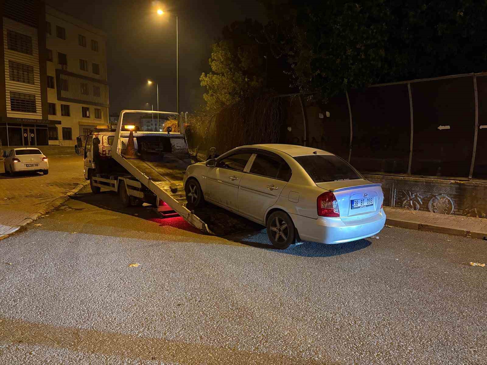 her yolu denedi ama polisten kacamadi 1 6qcttOP1