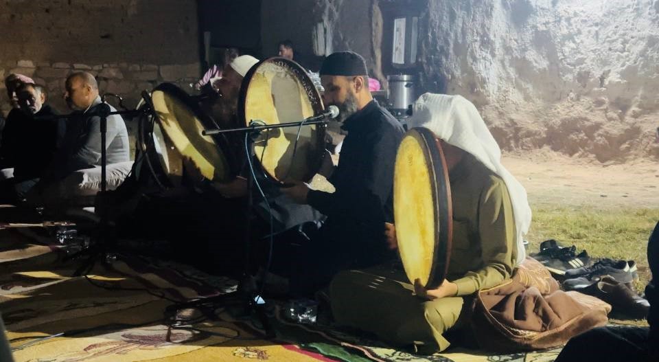 herkes kendi kendine yanan ev icin seferber oldu 2 uPja1Zwc