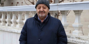 hesabina-gelen-parayi-iade-etmisti-umre-vaadiyle-dolandirildi-MjIKBXss.jpg