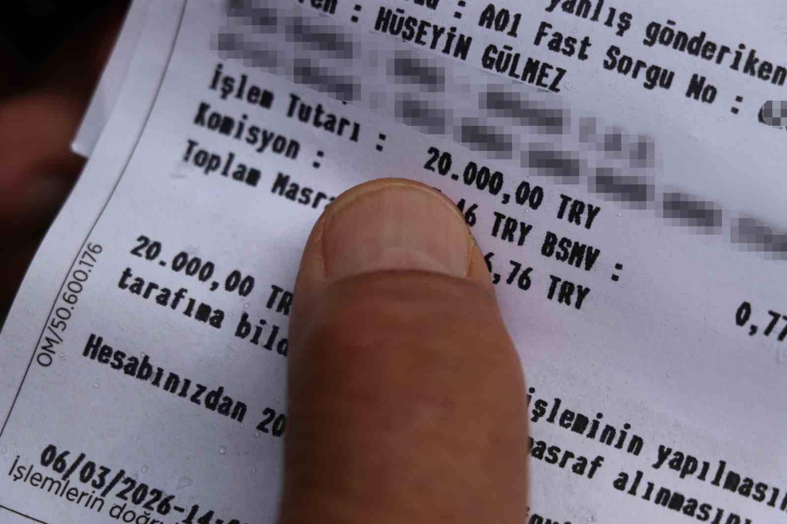 hesabina yanlislikla gelen parayi banka subesine giderek geri gonderdi 2 1lHIVeCU