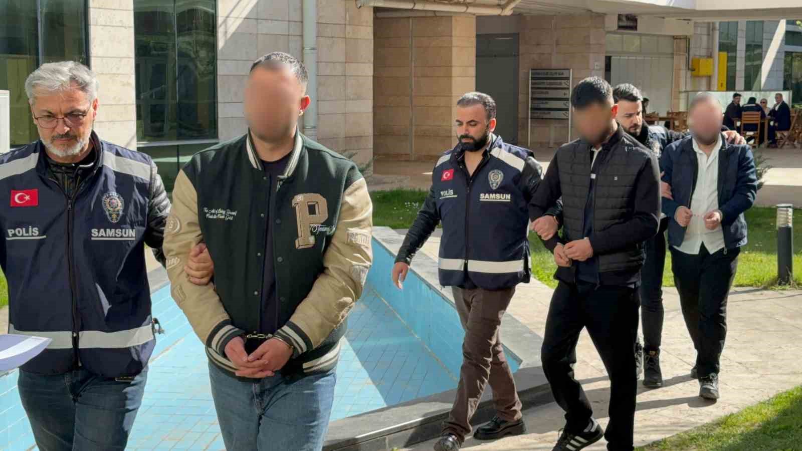 hesap fazla geldi diye bari kursunladilar gunduz ozur dileyip polise teslim oldular 0 aWhlnAuj