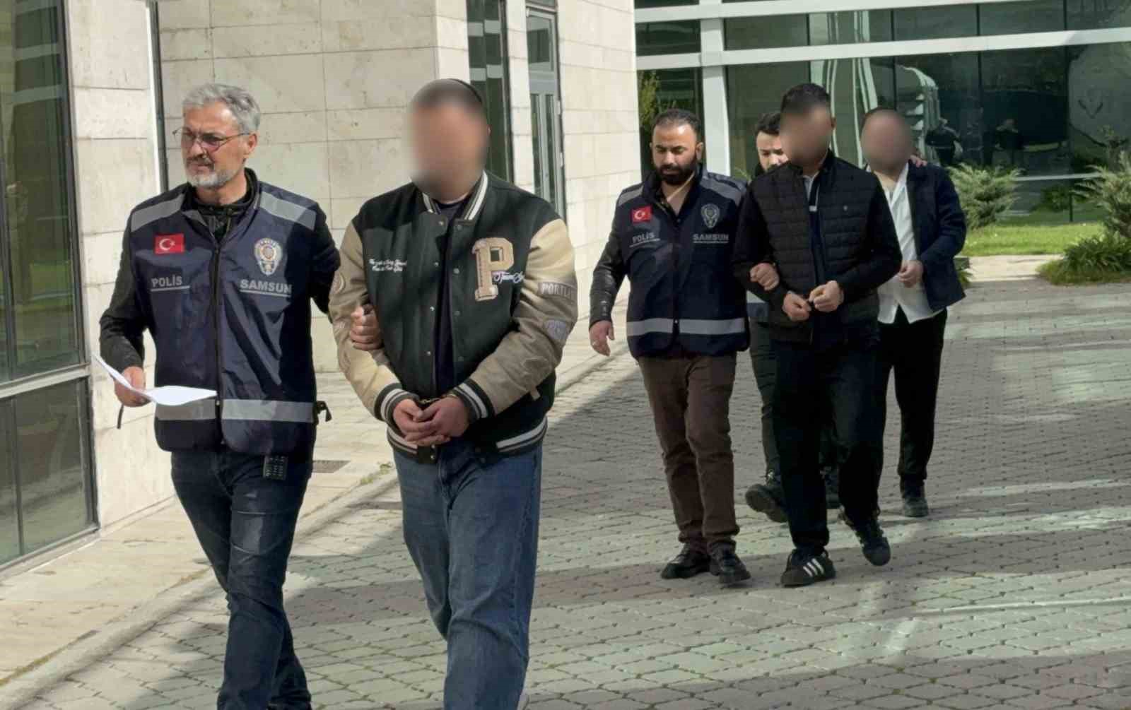 hesap fazla geldi diye bari kursunladilar gunduz ozur dileyip polise teslim oldular 1 iY8HC5Wl