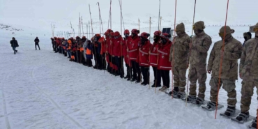 hesarek-kayak-merkezinde-gercegini-aratmayan-arama-kurtarma-tatbikati-vhFUf3yI.jpg