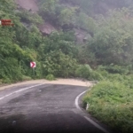 heyelan-nedeniyle-ulasima-kapanan-cide-doganyurt-yolu-ulasima-acildi-LzaraKah.jpg