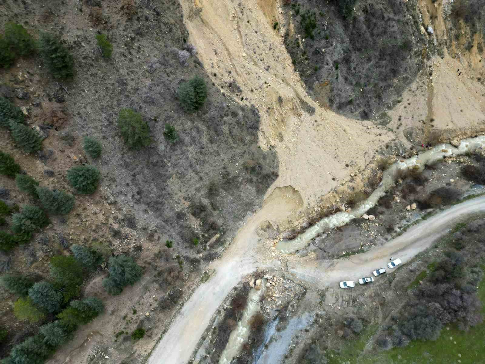 heyelan sonrasi ortaya cikan goruntu gorenleri urkuttu 0 bUBnz7cR