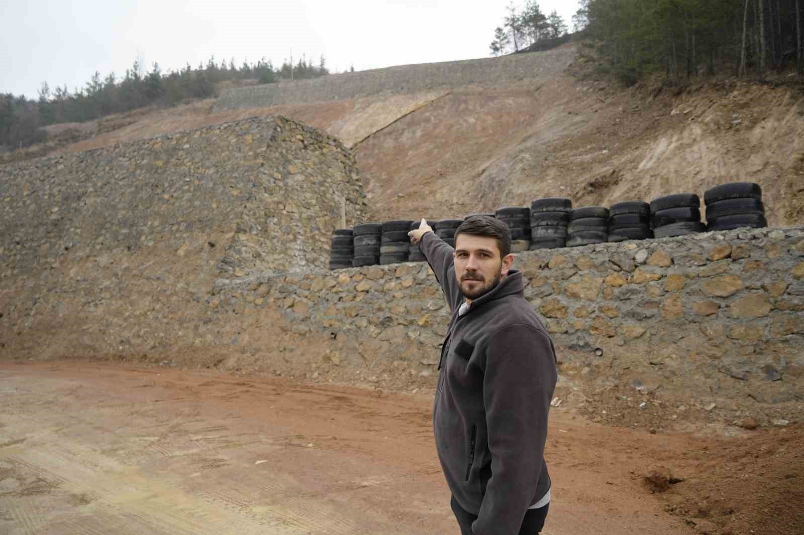 heyelan sonrasi yapilan istinat duvarlarinda catlaklar olustu 6 Bp1vW1Vr