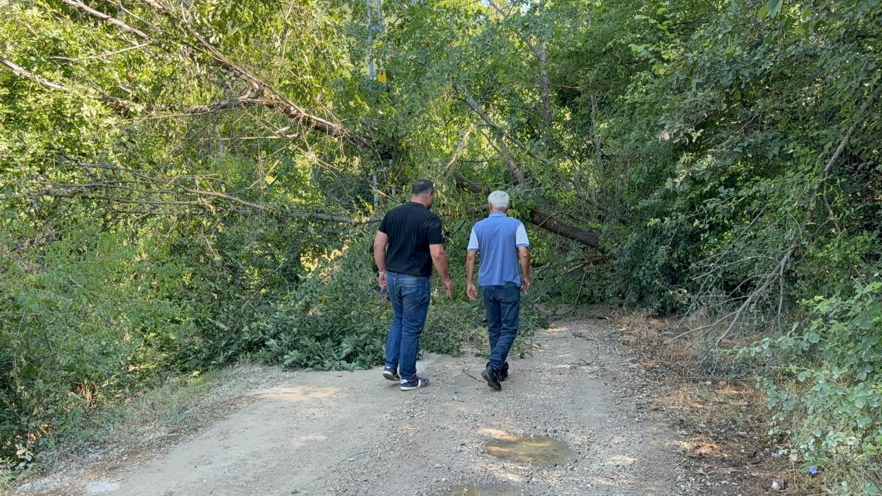 heyelan yolu ulasima kapatti 0 2VUaSr1n
