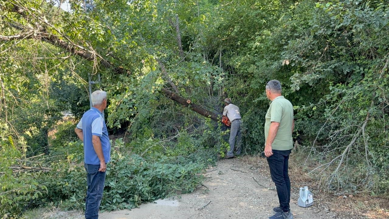 heyelan yolu ulasima kapatti 2 urQ58qEk