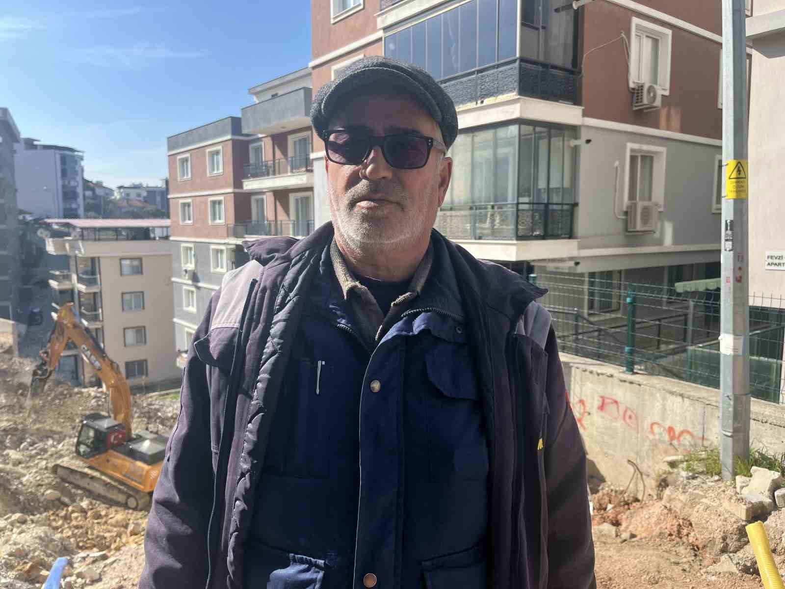 heyelanda coken istinat duvarinin enkazini kaldirma calismalari suruyor 6 ydBRtkXz