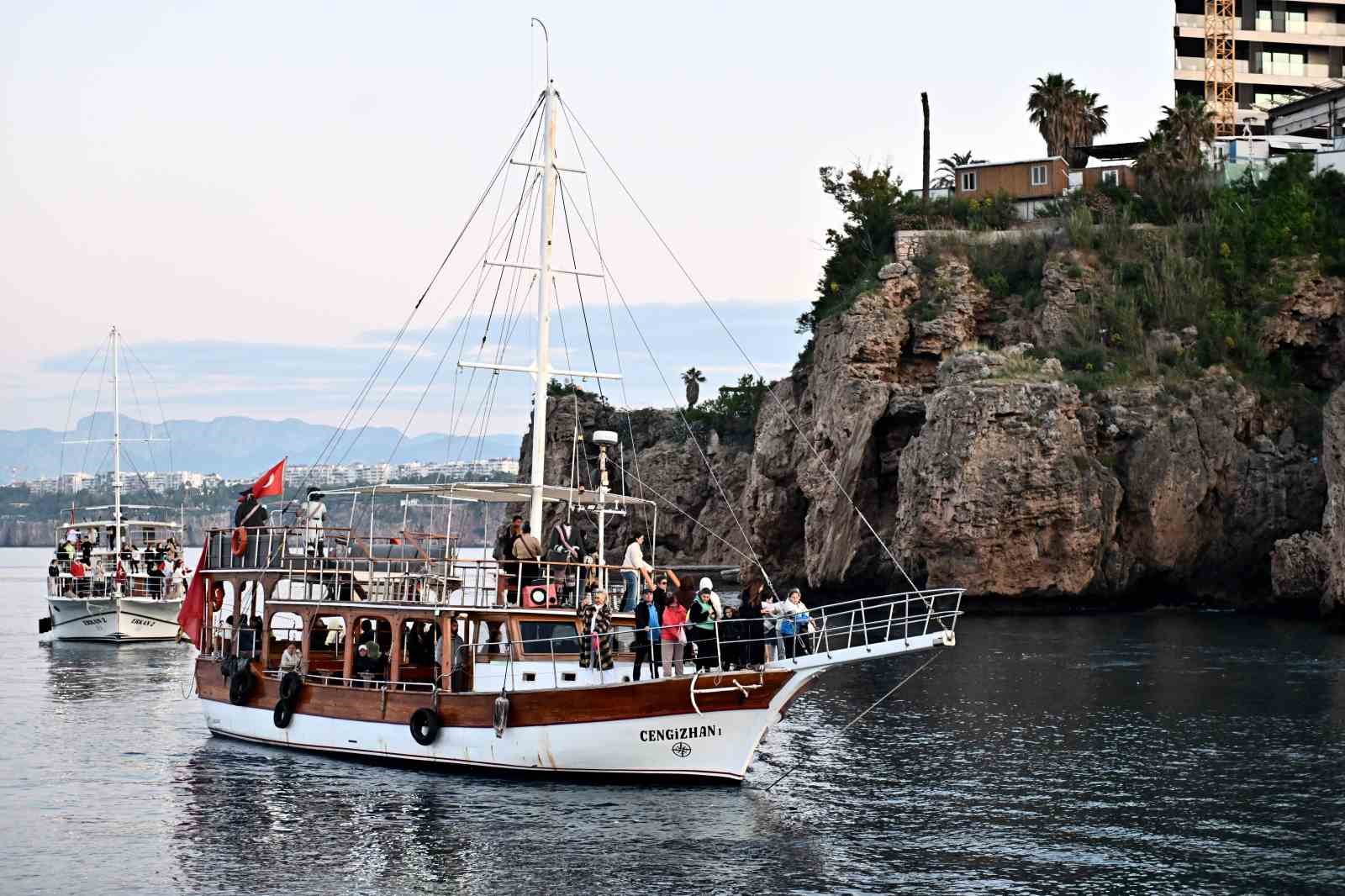 hidirellezde dilekler akdenizin mavi sularina birakildi 3 SPLEBvDp