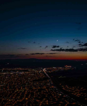 hilal-ve-venus-ayni-kadrajda-bulustu-FgmhTMER.jpg