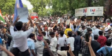 hindistanda-egitim-bakani-haftalar-suren-protestolar-nedeniyle-istifa-etti-VzChrS4F.jpg
