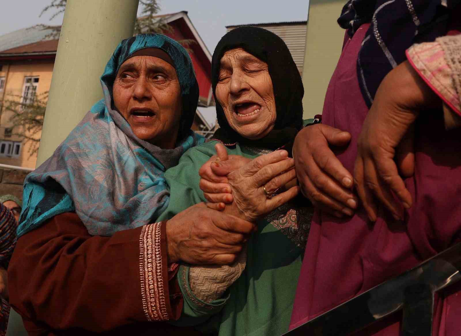 hindistanda karakolda patlama 9 olu 32 yarali 7 gDyEeOiA