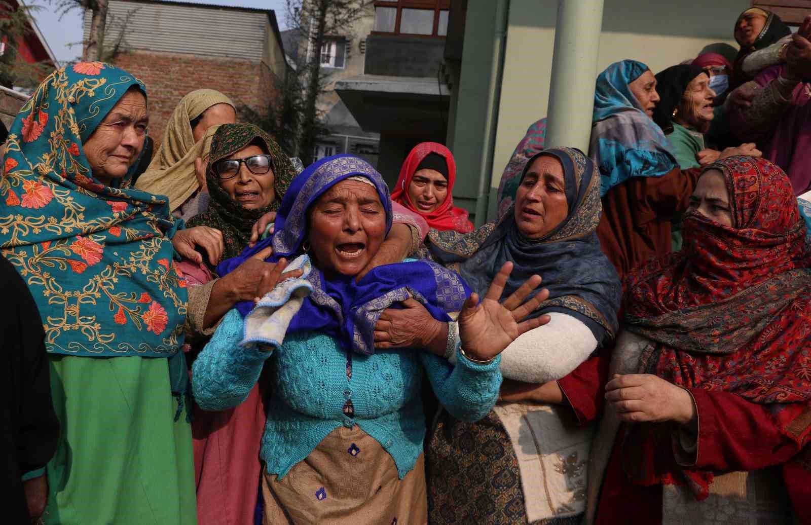 hindistanda karakolda patlama 9 olu 32 yarali 8 4gy3dklv