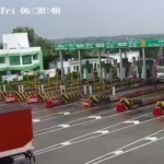 hindistanda-lpg-yuklu-tanker-kazasi-sonrasi-otoyol-giselerinde-yangin-4-olu-2-yarali-mcGi2yaP.jpg
