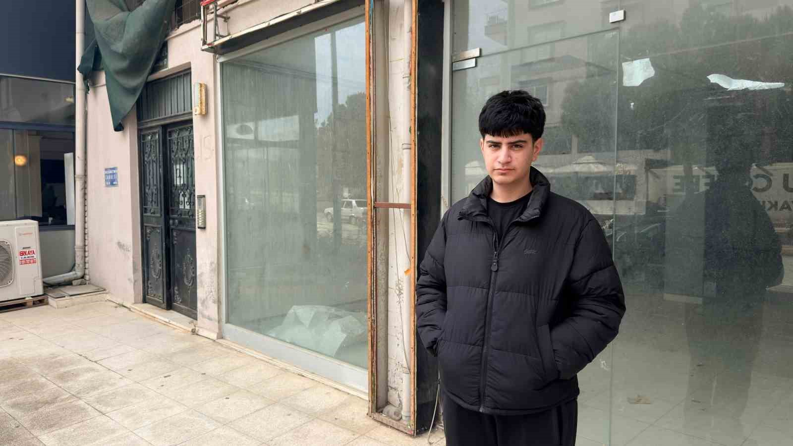 hirsizdan pes dedirten takas caldigi bisikleti birakip motosiklet caldi 1 aKLsDqjq