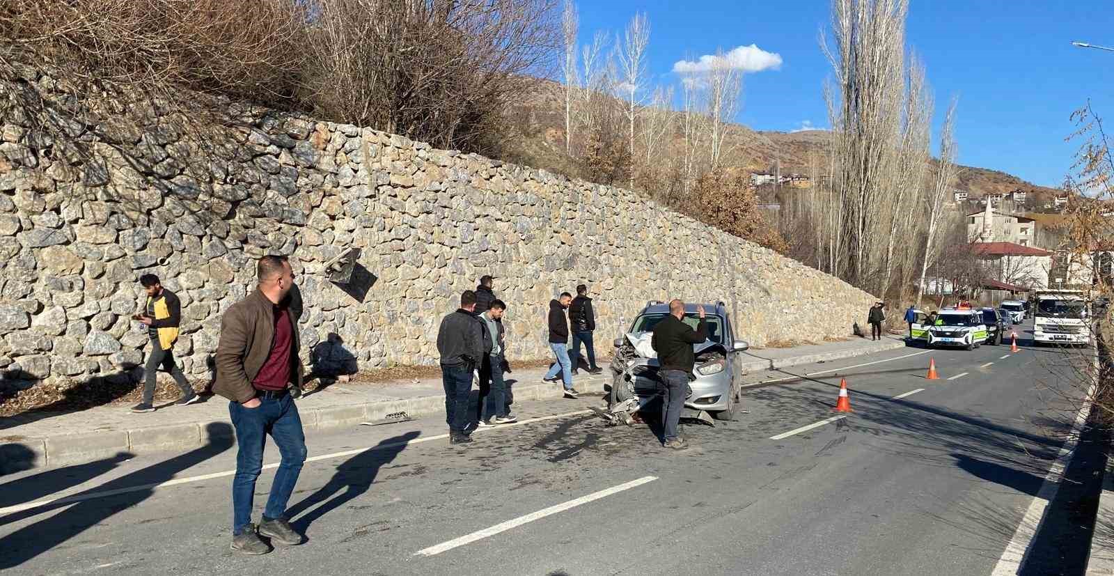 hizanda zincirleme kaza 4 yarali 2