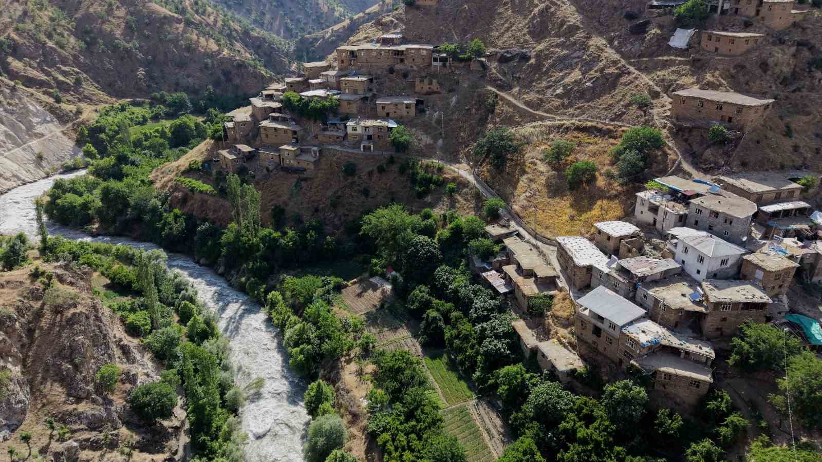 hizanin asirlik tas evleri ve gayda baraji hayran birakiyor 2