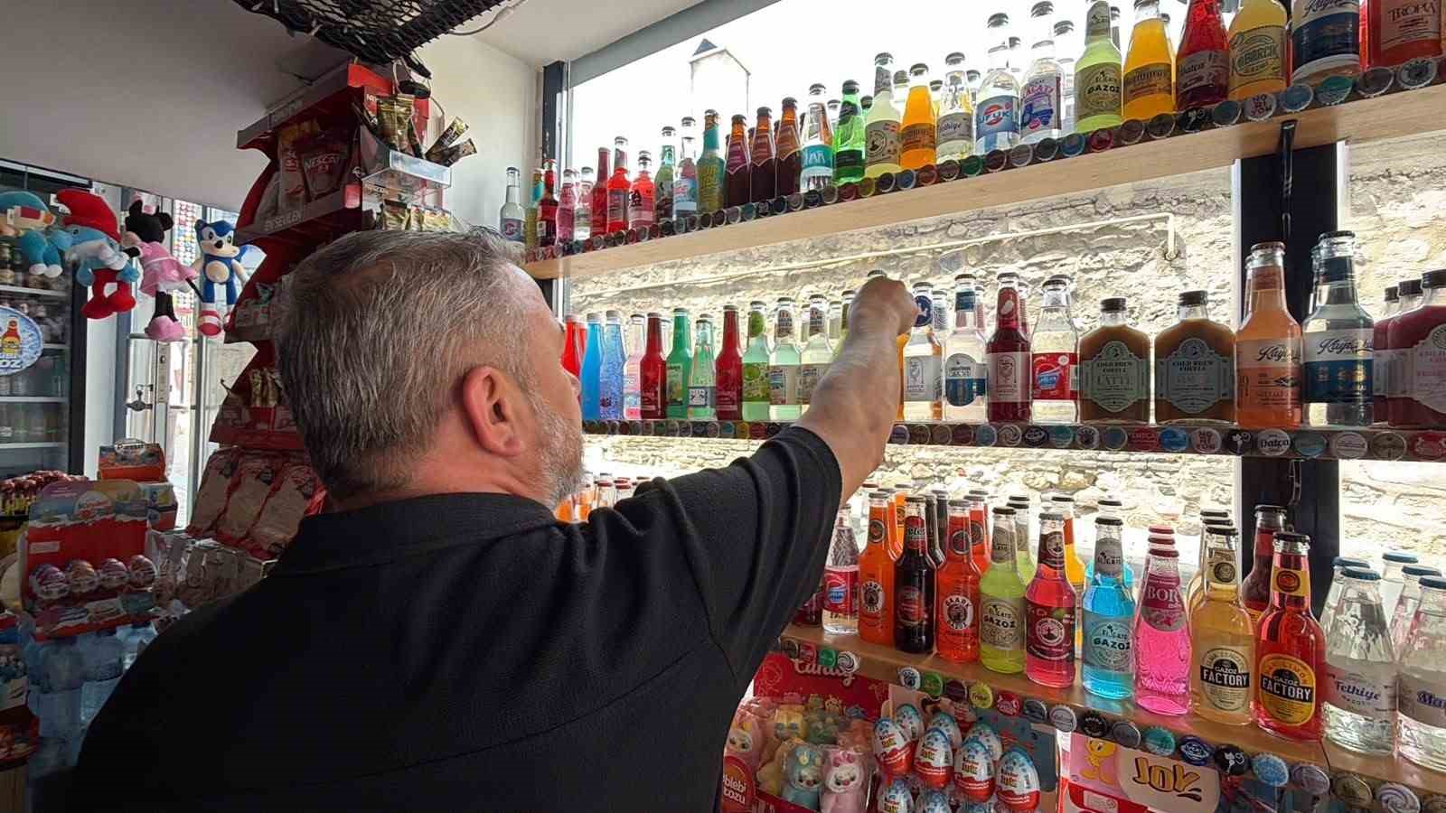 hobi olarak basladi dukkan acti gazoz kapagi koleksiyonundan gazoz bakkala 0 y5jHjOuv