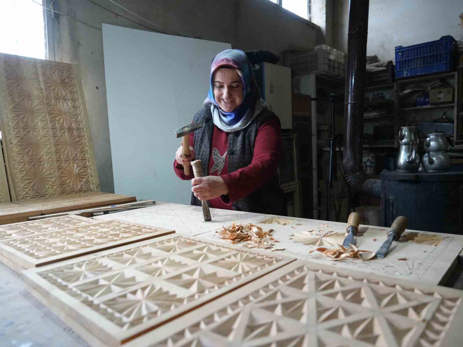 hobi olarak basladi siparisler ulke geneline yayildi selcuklu ve osmanli motifli urunlere yogun talep 7FGsLK2a
